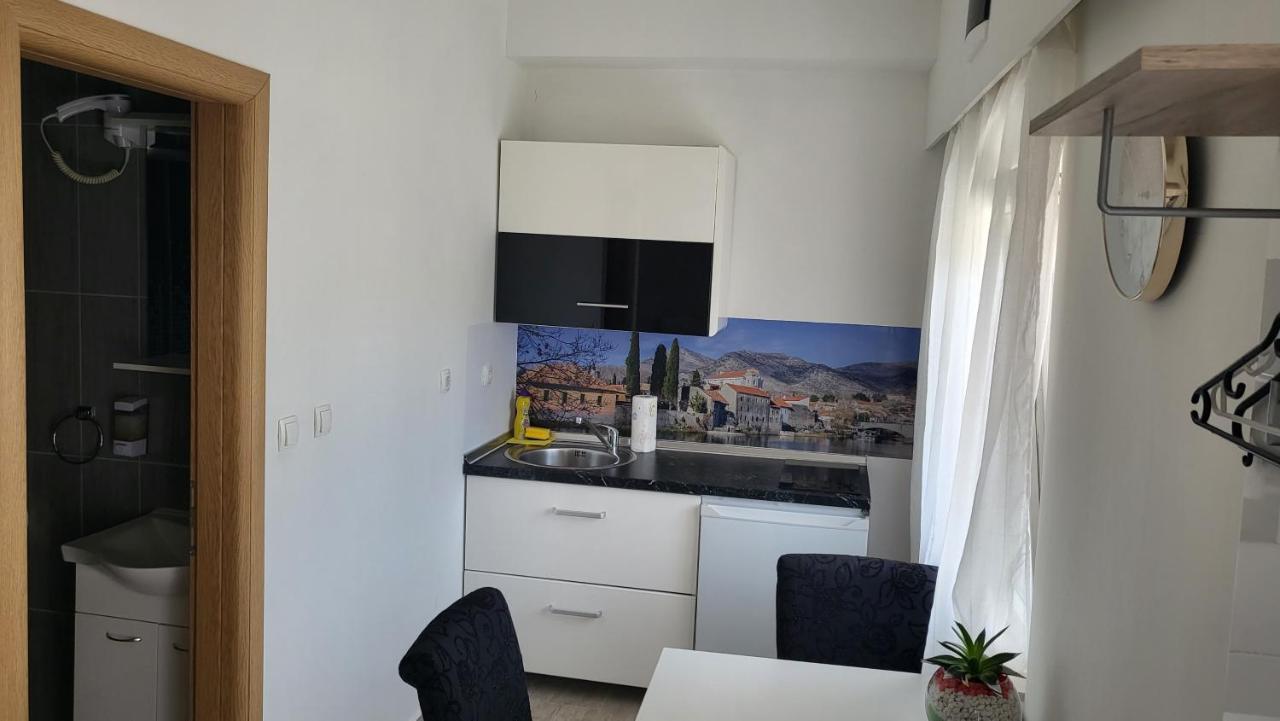 Mango Apartments Τρέμπινιε Εξωτερικό φωτογραφία